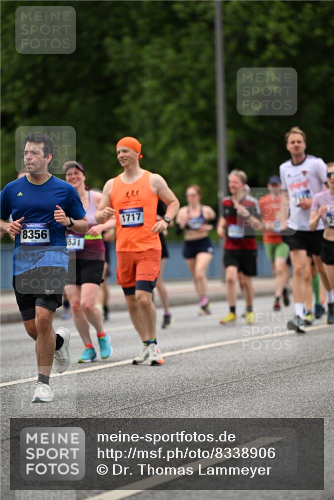 29.06.2025 - hella hamburg halbmarathon Dr. Thomas Lammeyer http://msf.ph/oto/8338906 29.06.2025 10:40:14 Kennedybrücke 1036, 1102, 1183, 1284, 1336, 1717, 2352, 2588, 2827, 3243, 3741, 3990, 4413, 4902, 5012, 5240, 5531, 6021, 6381, 6845, 6896, 7111, 7275, 7927, 8356, 8947, 10047, 10119, 10336, 10341, 10567, 11010, 11187, 11198, 11233 meine-sportfotos.de
