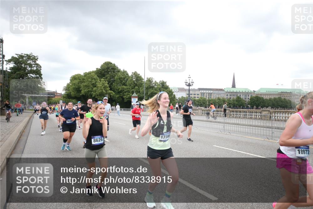 29.06.2025 - hella hamburg halbmarathon Jannik Wohlers http://msf.ph/oto/8338915 29.06.2025 10:55:08 Lombardsbrücke 1616, 1873, 1917, 3115, 3157, 3244, 3577, 5483, 5487, 7548, 7680, 8527, 8626, 9614, 9618, 9857, 9858, 10094, 10559, 10593, 10885, 11109, 12902, 14727, 15081, 16267, 16385, 16533, 16855, 16926, 17019, 17396, 18670, 18972 meine-sportfotos.de