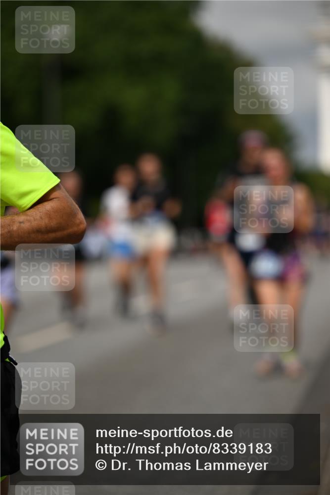 29.06.2025 - hella hamburg halbmarathon Dr. Thomas Lammeyer http://msf.ph/oto/8339183 29.06.2025 10:17:55 Kennedybrücke 1194, 1747, 1939, 2891, 4001, 4032, 4795, 4962, 5631, 5719, 6089, 7462, 7913, 8001, 8673, 9141, 9631, 9845, 9886, 10442, 10443, 11355 meine-sportfotos.de