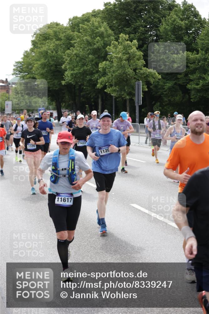 29.06.2025 - hella hamburg halbmarathon Jannik Wohlers http://msf.ph/oto/8339247 29.06.2025 10:41:36 Lombardsbrücke 1039, 1648, 1712, 1752, 2145, 2523, 2974, 3276, 3326, 3459, 3460, 3568, 4329, 4735, 4736, 5671, 6136, 6137, 6153, 6320, 6430, 6436, 6837, 6846, 7955, 8443, 8908, 9008, 9223, 9467, 10027, 10623, 11017, 11024, 11207, 11617, 11659, 11840, 11841, 12162, 12682, 12715, 12725, 12801, 12802, 13715, 13772, 14043, 14129, 14158, 14381, 14486, 14530, 14872, 14929, 15311, 15863, 16743, 17423, 17541, 18137, 18940 meine-sportfotos.de