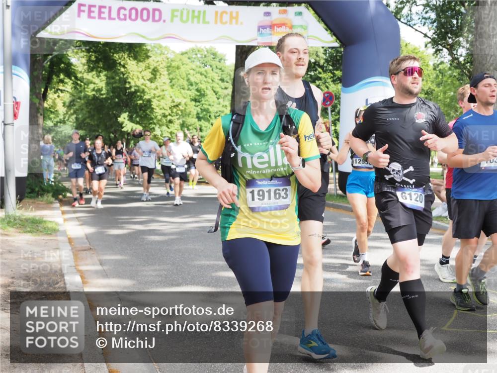 29.06.2025 - hella hamburg halbmarathon MichiJ http://msf.ph/oto/8339268 29.06.2025 11:36:02 Zwischen KM18-KM19 1039, 3038, 4541, 6120, 7135, 7821, 8162, 8163, 8529, 9976, 12558, 14376, 15865, 15977, 19163 meine-sportfotos.de
