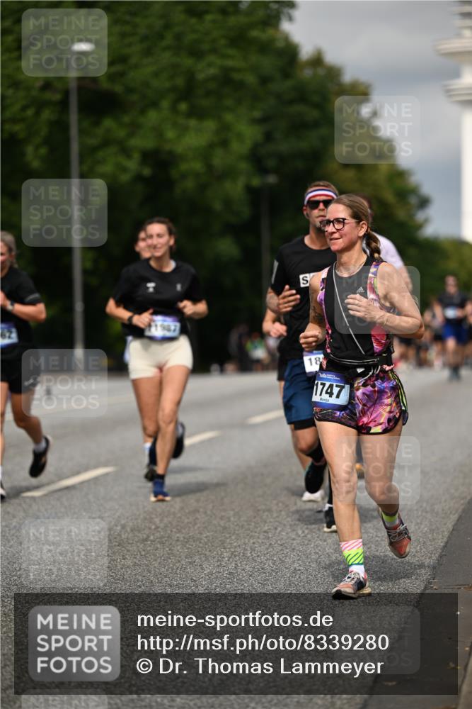 29.06.2025 - hella hamburg halbmarathon Dr. Thomas Lammeyer http://msf.ph/oto/8339280 29.06.2025 10:17:56 Kennedybrücke 1194, 1747, 2891, 4001, 4032, 4795, 4962, 5631, 5719, 6089, 7462, 7913, 8001, 8673, 9141, 9631, 9845, 9886, 10442, 10443, 11355 meine-sportfotos.de
