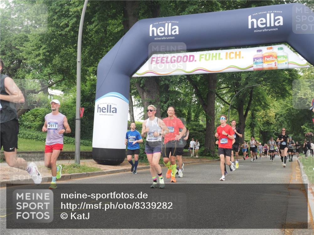 29.06.2025 - hella hamburg halbmarathon KatJ http://msf.ph/oto/8339282 29.06.2025 10:48:16 Zwischen KM18-KM19 2911, 5613, 5870, 7306, 8177, 8590, 8721 meine-sportfotos.de