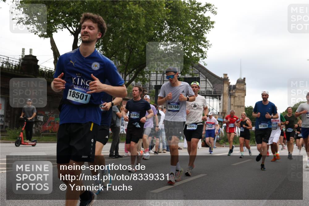 29.06.2025 - hella hamburg halbmarathon Yannick Fuchs http://msf.ph/oto/8339331 29.06.2025 10:52:04 20KM 1595, 1611, 2025, 2488, 2656, 2840, 2907, 3093, 3251, 3859, 4319, 4426, 4467, 4502, 4632, 4708, 4833, 5277, 5341, 5926, 6104, 6138, 6147, 6592, 6595, 7082, 7138, 7189, 8322, 8585, 9230, 9316, 9485, 10788, 11645, 12378, 12585, 12879, 13465, 13816, 13880, 14266, 14571, 15217, 15434, 15527, 16531, 17405, 17415, 17827, 18068, 18180, 18492, 18501, 18587, 18762, 18891 meine-sportfotos.de