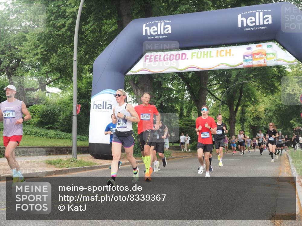 29.06.2025 - hella hamburg halbmarathon KatJ http://msf.ph/oto/8339367 29.06.2025 10:48:17 Zwischen KM18-KM19 2911, 5613, 5870, 7306, 8177, 8590 meine-sportfotos.de