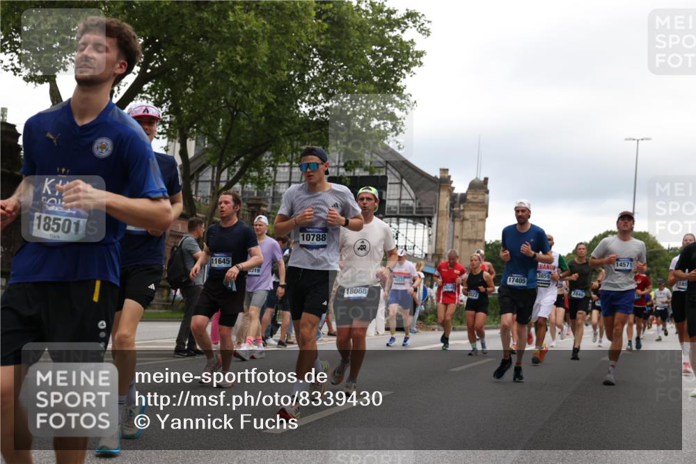 29.06.2025 - hella hamburg halbmarathon Yannick Fuchs http://msf.ph/oto/8339430 29.06.2025 10:52:04 20KM 1595, 1611, 2025, 2488, 2656, 2840, 2907, 3093, 3251, 3859, 4319, 4426, 4467, 4502, 4632, 4708, 4833, 5277, 5341, 5926, 6104, 6138, 6147, 6592, 6595, 7082, 7138, 7189, 8322, 8585, 9230, 9316, 9485, 10788, 11645, 12378, 12585, 12879, 13465, 13816, 13880, 14266, 14571, 15217, 15434, 15527, 16531, 17405, 17415, 17827, 18068, 18180, 18492, 18501, 18587, 18762, 18891 meine-sportfotos.de