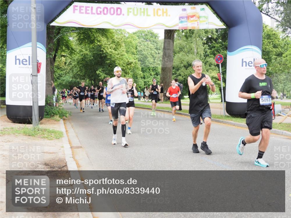 29.06.2025 - hella hamburg halbmarathon MichiJ http://msf.ph/oto/8339440 29.06.2025 10:39:45 Zwischen KM18-KM19 2814, 5008, 5093, 6198, 7383, 9145, 12519, 14286, 15727 meine-sportfotos.de