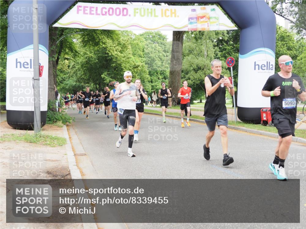 29.06.2025 - hella hamburg halbmarathon MichiJ http://msf.ph/oto/8339455 29.06.2025 10:39:45 Zwischen KM18-KM19 2814, 5008, 5093, 6198, 7383, 9145, 12519, 14286, 15727 meine-sportfotos.de