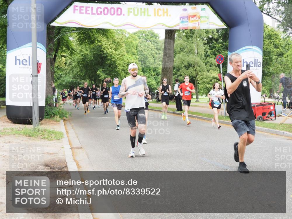 29.06.2025 - hella hamburg halbmarathon MichiJ http://msf.ph/oto/8339522 29.06.2025 10:39:46 Zwischen KM18-KM19 2814, 5008, 5020, 5093, 6198, 7383, 9145, 12519, 14198, 14286, 15727 meine-sportfotos.de