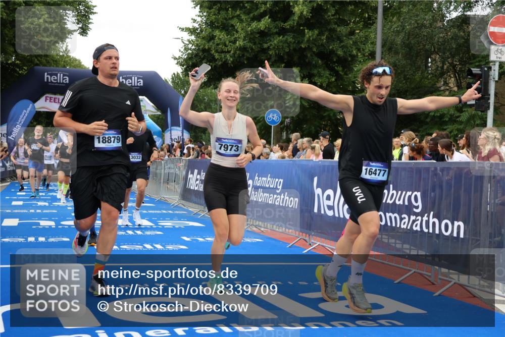 29.06.2025 - hella hamburg halbmarathon Strokosch-Dieckow http://msf.ph/oto/8339709 29.06.2025 10:53:55 Ziel 1151, 1706, 1815, 1870, 2432, 3096, 6260, 6356, 6374, 6481, 7395, 7918, 7973, 8394, 9032, 9922, 10891, 11789, 12413, 13032, 13869, 14026, 14175, 15502, 16477, 16538, 17348, 18308, 18418, 18487, 18759, 18831, 18879, 18915, 19177 meine-sportfotos.de