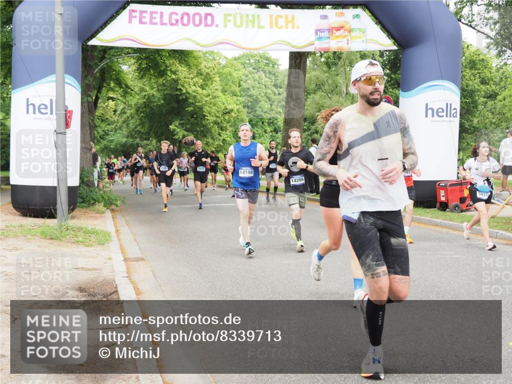 29.06.2025 - hella hamburg halbmarathon MichiJ http://msf.ph/oto/8339713 29.06.2025 10:39:47 Zwischen KM18-KM19 1657, 2814, 5008, 5020, 5093, 6198, 7383, 9145, 12519, 14198, 14286, 15427, 15727 meine-sportfotos.de