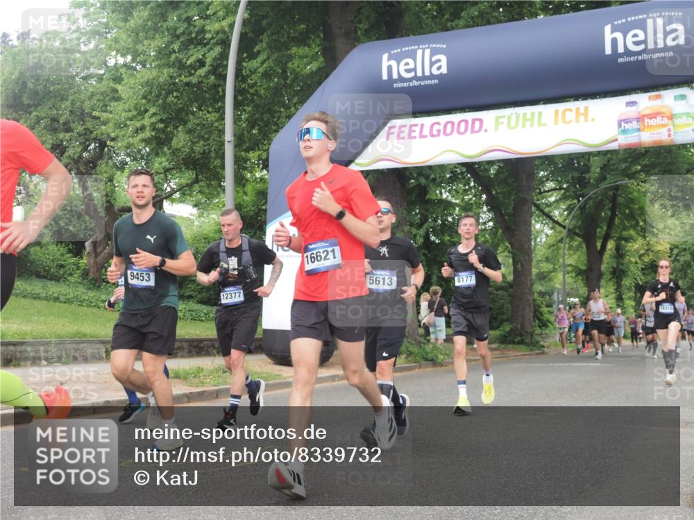 29.06.2025 - hella hamburg halbmarathon KatJ http://msf.ph/oto/8339732 29.06.2025 10:48:19 Zwischen KM18-KM19 2911, 5613, 5870, 7306, 8177 meine-sportfotos.de