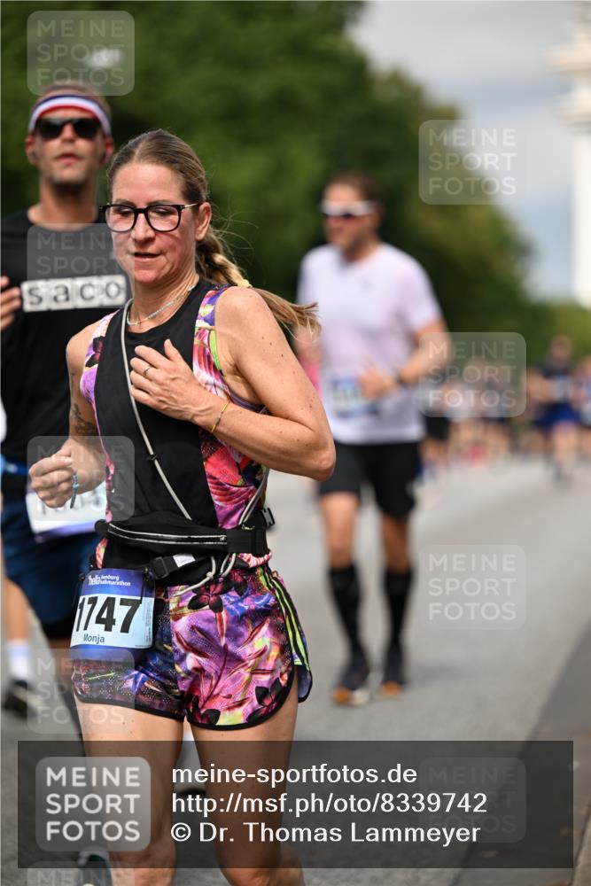 29.06.2025 - hella hamburg halbmarathon Dr. Thomas Lammeyer http://msf.ph/oto/8339742 29.06.2025 10:17:58 Kennedybrücke 1406, 1747, 2891, 4001, 4032, 4795, 4962, 5631, 5719, 6089, 7462, 7802, 7913, 8001, 8673, 9141, 9631, 9845, 9886, 10442, 10443, 11355 meine-sportfotos.de