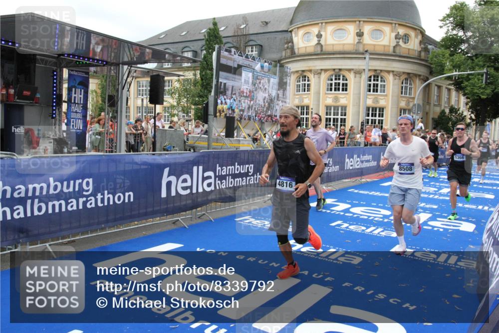 29.06.2025 - hella hamburg halbmarathon Michael Strokosch http://msf.ph/oto/8339792 29.06.2025 10:51:12 Ziel 1366, 4077, 4404, 4816, 4967, 5600, 6027, 8261, 8508, 8704, 10508, 10603, 10868, 11733, 13073, 15480, 17384, 17530, 17823 meine-sportfotos.de
