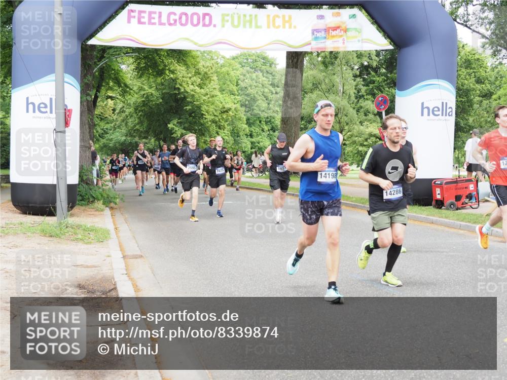 29.06.2025 - hella hamburg halbmarathon MichiJ http://msf.ph/oto/8339874 29.06.2025 10:39:48 Zwischen KM18-KM19 1657, 2814, 5008, 5020, 5093, 6198, 7383, 9145, 12519, 14198, 14286, 15427 meine-sportfotos.de