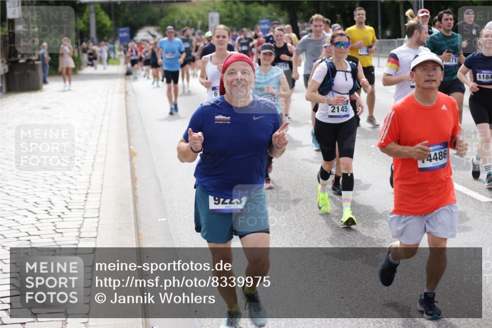 29.06.2025 - hella hamburg halbmarathon Jannik Wohlers http://msf.ph/oto/8339975 29.06.2025 10:41:42 Lombardsbrücke 1039, 1752, 2145, 2523, 2974, 3276, 3326, 3459, 3460, 3568, 4329, 4735, 4736, 4885, 5419, 5671, 6136, 6137, 6153, 6430, 6436, 6837, 6846, 6917, 7357, 8014, 8908, 9008, 9223, 9370, 10027, 10623, 10734, 11017, 11024, 11074, 11075, 11207, 11464, 11468, 11617, 11659, 11840, 11841, 12162, 12682, 12715, 12725, 12801, 12802, 13205, 13715, 14129, 14158, 14381, 14486, 14530, 15155, 15311, 16743, 17423, 17541, 18137 meine-sportfotos.de