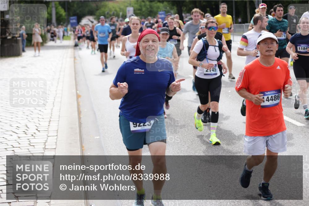 29.06.2025 - hella hamburg halbmarathon Jannik Wohlers http://msf.ph/oto/8339988 29.06.2025 10:41:42 Lombardsbrücke 1039, 1752, 2145, 2523, 2974, 3276, 3326, 3459, 3460, 3568, 4329, 4735, 4736, 4885, 5419, 5671, 6136, 6137, 6153, 6430, 6436, 6837, 6846, 6917, 7357, 8014, 8908, 9008, 9223, 9370, 10027, 10623, 10734, 11017, 11024, 11074, 11075, 11207, 11464, 11468, 11617, 11659, 11840, 11841, 12162, 12682, 12715, 12725, 12801, 12802, 13205, 13715, 14129, 14158, 14381, 14486, 14530, 15155, 15311, 16743, 17423, 17541, 18137 meine-sportfotos.de
