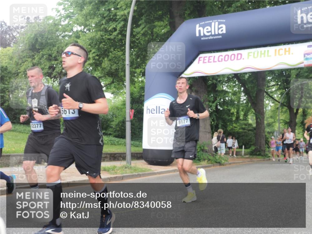 29.06.2025 - hella hamburg halbmarathon KatJ http://msf.ph/oto/8340058 29.06.2025 10:48:20 Zwischen KM18-KM19 2911, 5613, 5870, 7306, 8177 meine-sportfotos.de