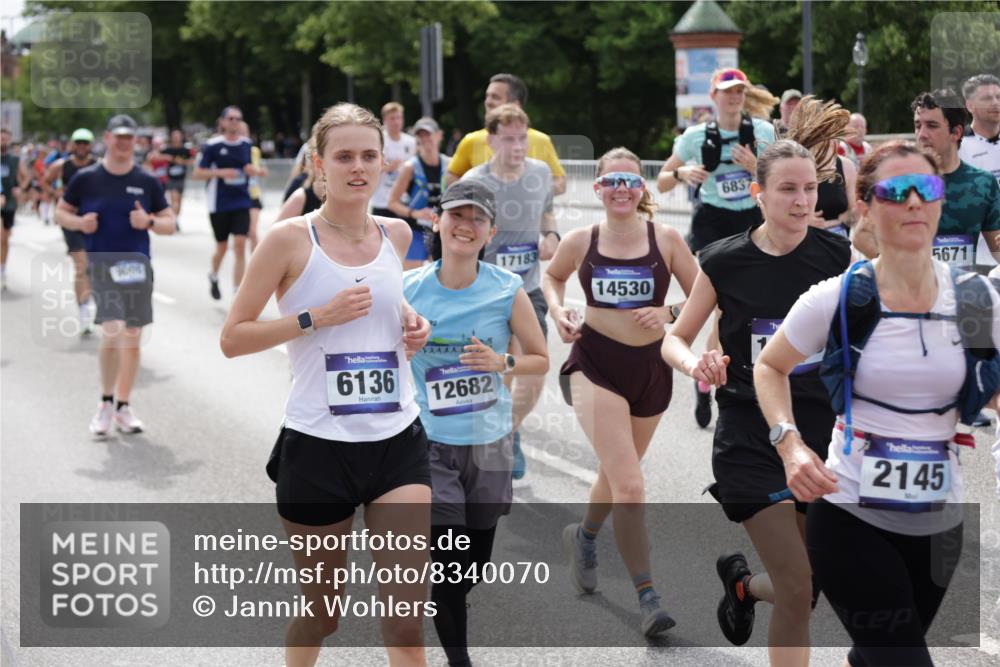 29.06.2025 - hella hamburg halbmarathon Jannik Wohlers http://msf.ph/oto/8340070 29.06.2025 10:41:44 Lombardsbrücke 1039, 1624, 1752, 2145, 2523, 2974, 3276, 3326, 3568, 4329, 4735, 4736, 4885, 5419, 5671, 6136, 6153, 6430, 6436, 6837, 6846, 6917, 7357, 8014, 8712, 8908, 9008, 9223, 9370, 10027, 10623, 10734, 11017, 11024, 11074, 11075, 11207, 11464, 11468, 11617, 11840, 11841, 12162, 12403, 12682, 12715, 12725, 12903, 12904, 13205, 13456, 13715, 14108, 14129, 14158, 14381, 14486, 14530, 15155, 15311, 16743, 17423, 18137 meine-sportfotos.de