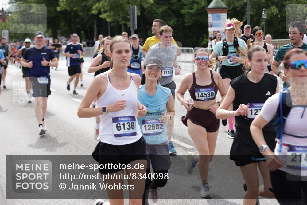 29.06.2025 - hella hamburg halbmarathon Jannik Wohlers http://msf.ph/oto/8340098 29.06.2025 10:41:44 Lombardsbrücke 1039, 1624, 1752, 2145, 2523, 2974, 3276, 3326, 3568, 4329, 4735, 4736, 4885, 5419, 5671, 6136, 6153, 6430, 6436, 6837, 6846, 6917, 7357, 8014, 8712, 8908, 9008, 9223, 9370, 10027, 10623, 10734, 11017, 11024, 11074, 11075, 11207, 11464, 11468, 11617, 11840, 11841, 12162, 12403, 12682, 12715, 12725, 12903, 12904, 13205, 13456, 13715, 14108, 14129, 14158, 14381, 14486, 14530, 15155, 15311, 16743, 17423, 18137 meine-sportfotos.de