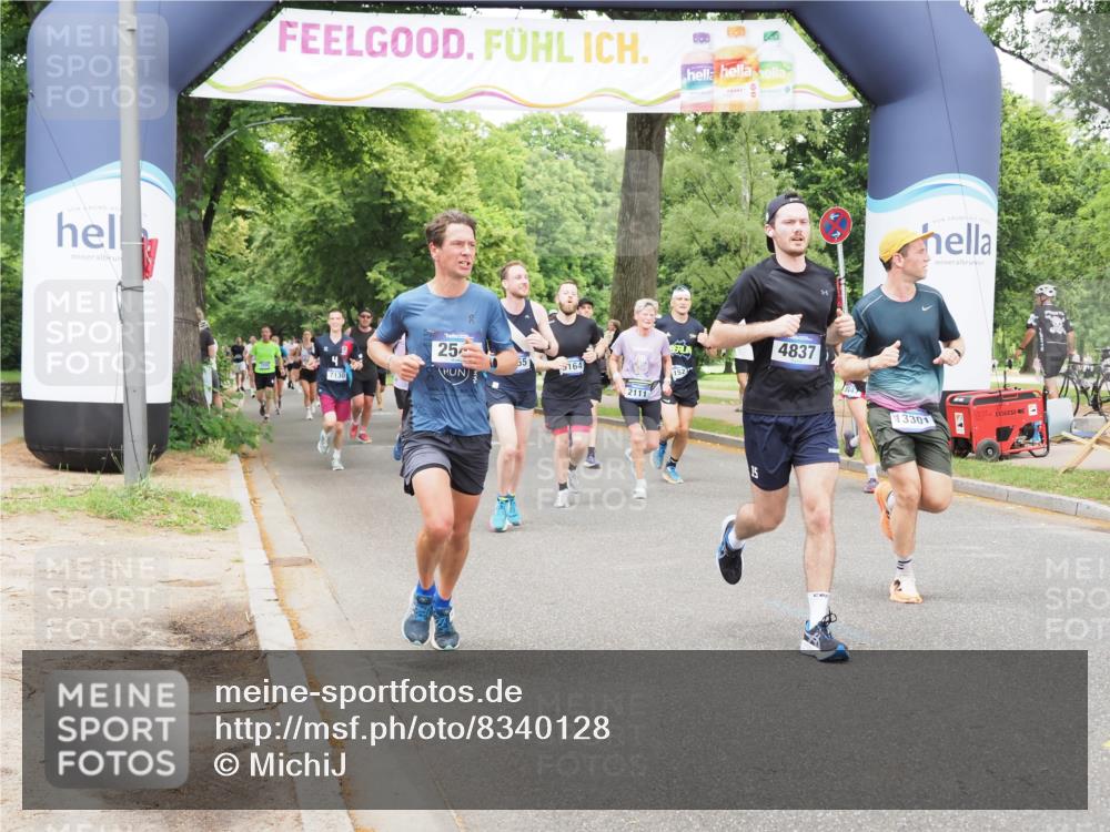 29.06.2025 - hella hamburg halbmarathon MichiJ http://msf.ph/oto/8340128 29.06.2025 10:39:54 Zwischen KM18-KM19 1257, 1657, 2111, 2540, 2595, 4837, 5020, 6164, 7130, 7475, 8447, 8955, 13047, 13301, 14198, 15275, 15427, 15506 meine-sportfotos.de