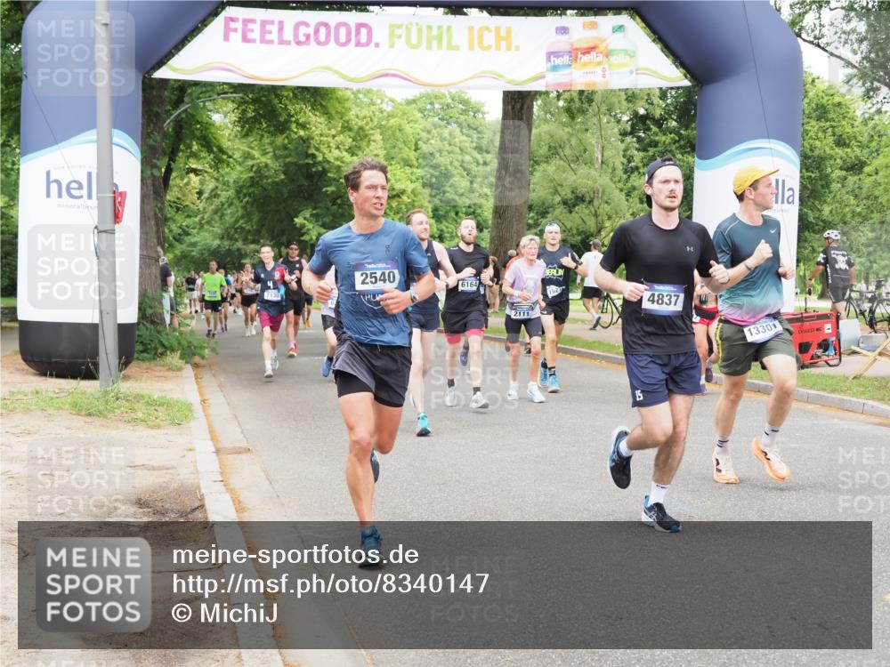 29.06.2025 - hella hamburg halbmarathon MichiJ http://msf.ph/oto/8340147 29.06.2025 10:39:54 Zwischen KM18-KM19 1257, 1657, 2111, 2540, 2595, 4837, 5020, 6164, 7130, 7475, 8447, 8955, 13047, 13301, 14198, 15275, 15427, 15506 meine-sportfotos.de