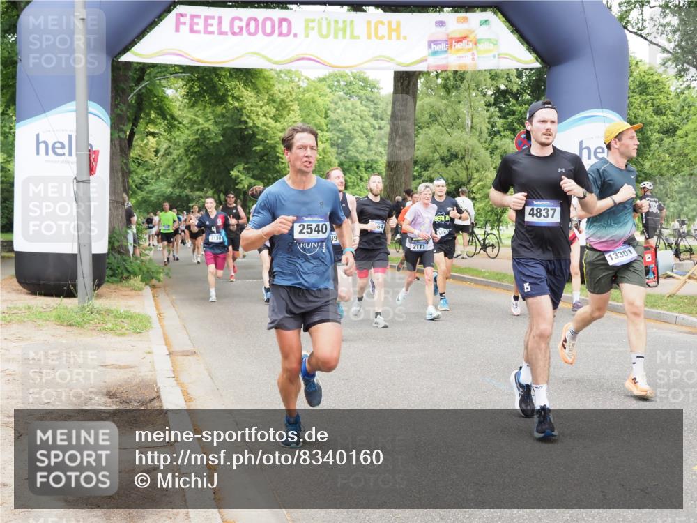 29.06.2025 - hella hamburg halbmarathon MichiJ http://msf.ph/oto/8340160 29.06.2025 10:39:54 Zwischen KM18-KM19 1257, 1657, 2111, 2540, 2595, 4837, 5020, 6164, 7130, 7475, 8447, 8955, 13047, 13301, 14198, 15275, 15427, 15506 meine-sportfotos.de