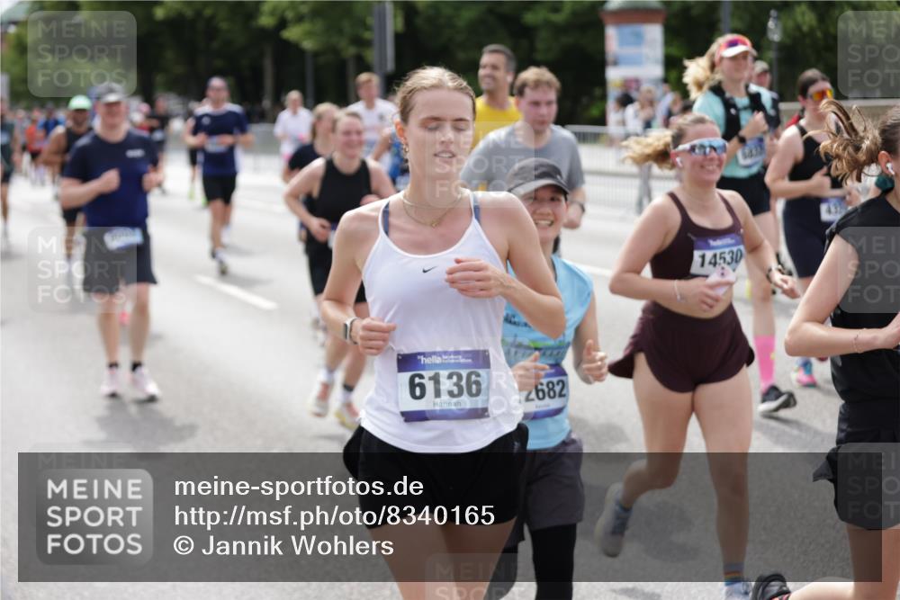 29.06.2025 - hella hamburg halbmarathon Jannik Wohlers http://msf.ph/oto/8340165 29.06.2025 10:41:44 Lombardsbrücke 1039, 1624, 1752, 2145, 2523, 2974, 3276, 3326, 3568, 4329, 4735, 4736, 4885, 5419, 5671, 6136, 6153, 6430, 6436, 6837, 6846, 6917, 7357, 8014, 8712, 8908, 9008, 9223, 9370, 10027, 10623, 10734, 11017, 11024, 11074, 11075, 11207, 11464, 11468, 11617, 11840, 11841, 12162, 12403, 12682, 12715, 12725, 12903, 12904, 13205, 13456, 13715, 14108, 14129, 14158, 14381, 14486, 14530, 15155, 15311, 16743, 17423, 18137 meine-sportfotos.de