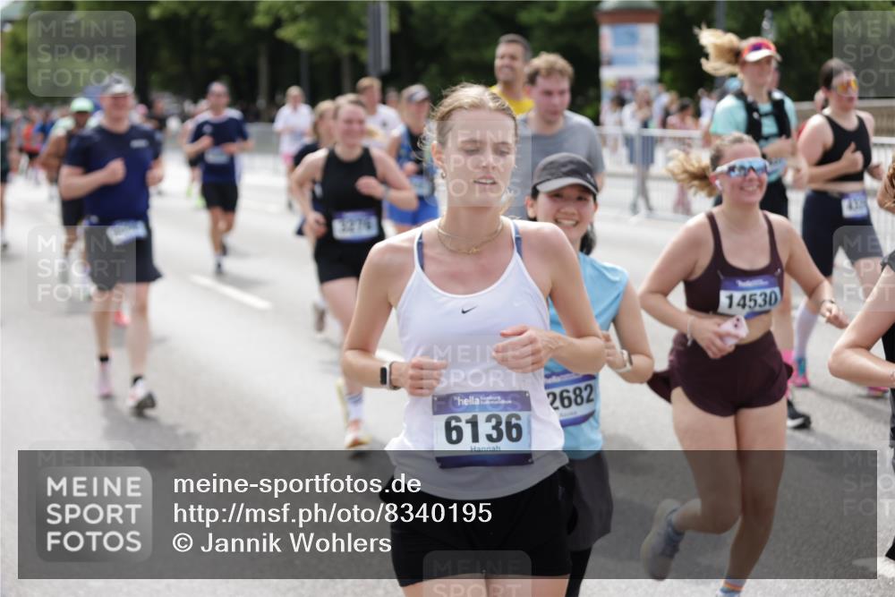 29.06.2025 - hella hamburg halbmarathon Jannik Wohlers http://msf.ph/oto/8340195 29.06.2025 10:41:44 Lombardsbrücke 1039, 1624, 1752, 2145, 2523, 2974, 3276, 3326, 3568, 4329, 4735, 4736, 4885, 5419, 5671, 6136, 6153, 6430, 6436, 6837, 6846, 6917, 7357, 8014, 8712, 8908, 9008, 9223, 9370, 10027, 10623, 10734, 11017, 11024, 11074, 11075, 11207, 11464, 11468, 11617, 11840, 11841, 12162, 12403, 12682, 12715, 12725, 12903, 12904, 13205, 13456, 13715, 14108, 14129, 14158, 14381, 14486, 14530, 15155, 15311, 16743, 17423, 18137 meine-sportfotos.de