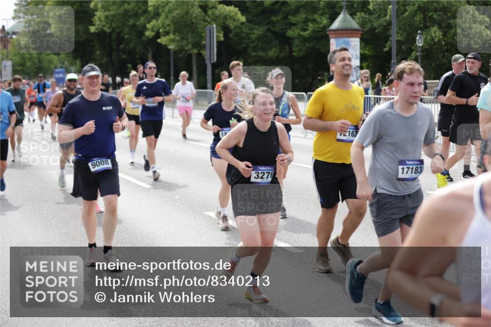 29.06.2025 - hella hamburg halbmarathon Jannik Wohlers http://msf.ph/oto/8340213 29.06.2025 10:41:45 Lombardsbrücke 1039, 1624, 1752, 2145, 2523, 2974, 3276, 3326, 3568, 4329, 4353, 4735, 4736, 4885, 5419, 5671, 6136, 6153, 6837, 6917, 7357, 8014, 8459, 8712, 8908, 9008, 9223, 9370, 10027, 10623, 10734, 10842, 11017, 11024, 11074, 11075, 11207, 11464, 11468, 11617, 11840, 11841, 12162, 12403, 12682, 12715, 12725, 12903, 12904, 13205, 13456, 13715, 13952, 13953, 14108, 14129, 14158, 14381, 14486, 14530, 14585, 15155, 15311, 16743, 17423, 18137 meine-sportfotos.de