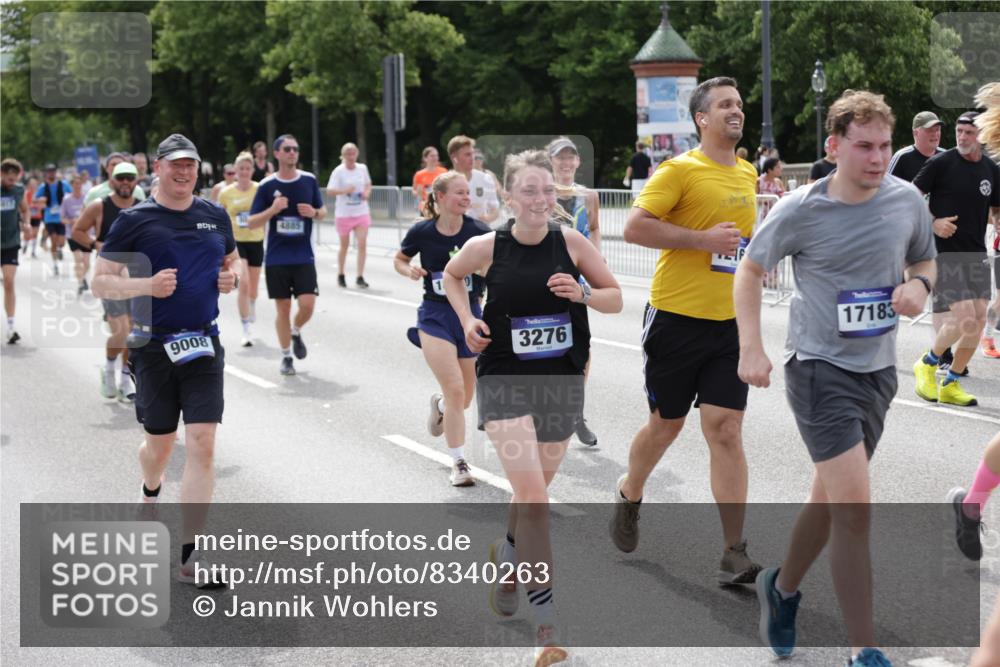 29.06.2025 - hella hamburg halbmarathon Jannik Wohlers http://msf.ph/oto/8340263 29.06.2025 10:41:45 Lombardsbrücke 1039, 1624, 1752, 2145, 2523, 2974, 3276, 3326, 3568, 4329, 4353, 4735, 4736, 4885, 5419, 5671, 6136, 6153, 6837, 6917, 7357, 8014, 8459, 8712, 8908, 9008, 9223, 9370, 10027, 10623, 10734, 10842, 11017, 11024, 11074, 11075, 11207, 11464, 11468, 11617, 11840, 11841, 12162, 12403, 12682, 12715, 12725, 12903, 12904, 13205, 13456, 13715, 13952, 13953, 14108, 14129, 14158, 14381, 14486, 14530, 14585, 15155, 15311, 16743, 17423, 18137 meine-sportfotos.de
