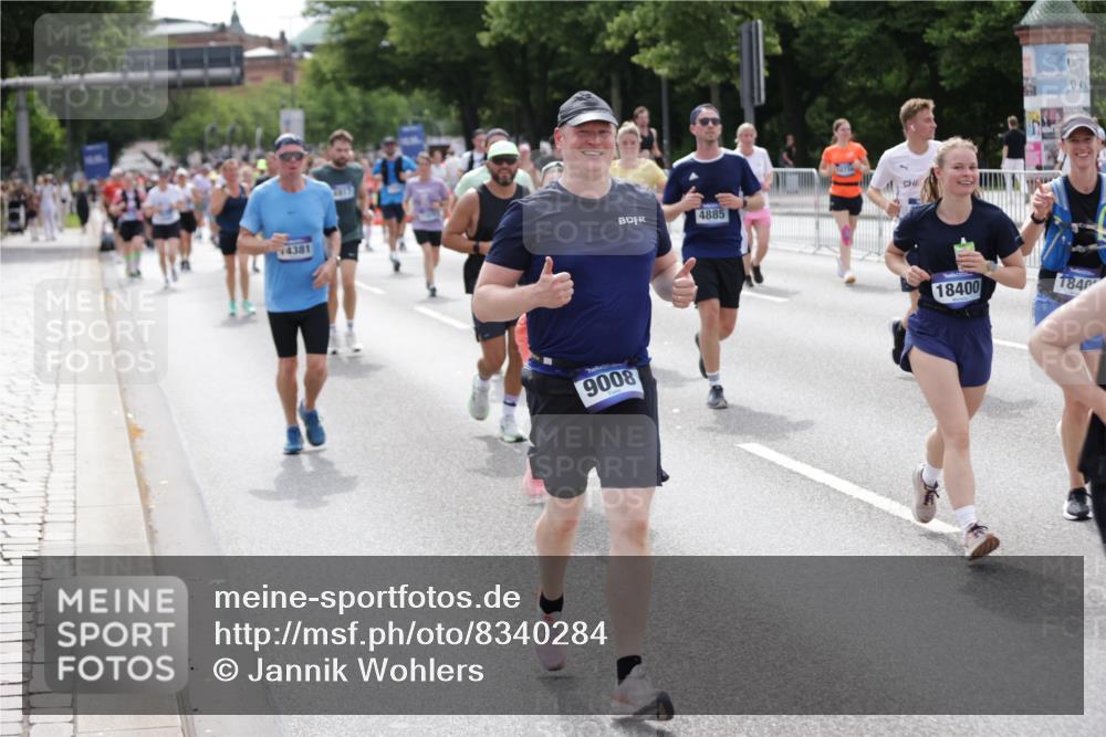 29.06.2025 - hella hamburg halbmarathon Jannik Wohlers http://msf.ph/oto/8340284 29.06.2025 10:41:45 Lombardsbrücke 1039, 1624, 1752, 2145, 2523, 2974, 3276, 3326, 3568, 4329, 4353, 4735, 4736, 4885, 5419, 5671, 6136, 6153, 6837, 6917, 7357, 8014, 8459, 8712, 8908, 9008, 9223, 9370, 10027, 10623, 10734, 10842, 11017, 11024, 11074, 11075, 11207, 11464, 11468, 11617, 11840, 11841, 12162, 12403, 12682, 12715, 12725, 12903, 12904, 13205, 13456, 13715, 13952, 13953, 14108, 14129, 14158, 14381, 14486, 14530, 14585, 15155, 15311, 16743, 17423, 18137 meine-sportfotos.de