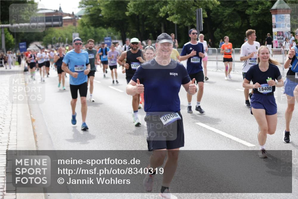 29.06.2025 - hella hamburg halbmarathon Jannik Wohlers http://msf.ph/oto/8340319 29.06.2025 10:41:46 Lombardsbrücke 1039, 1624, 1752, 2145, 2523, 2974, 3276, 3326, 3568, 4329, 4353, 4735, 4736, 4885, 5419, 5671, 6136, 6153, 6837, 6917, 7357, 8014, 8459, 8712, 8908, 9008, 9223, 9370, 10027, 10734, 10842, 11024, 11074, 11075, 11207, 11464, 11468, 11840, 11841, 12162, 12403, 12682, 12725, 12854, 12903, 12904, 13205, 13456, 13715, 13952, 13953, 14108, 14129, 14158, 14328, 14381, 14486, 14530, 14585, 15155, 15311, 16743, 17423, 18137 meine-sportfotos.de