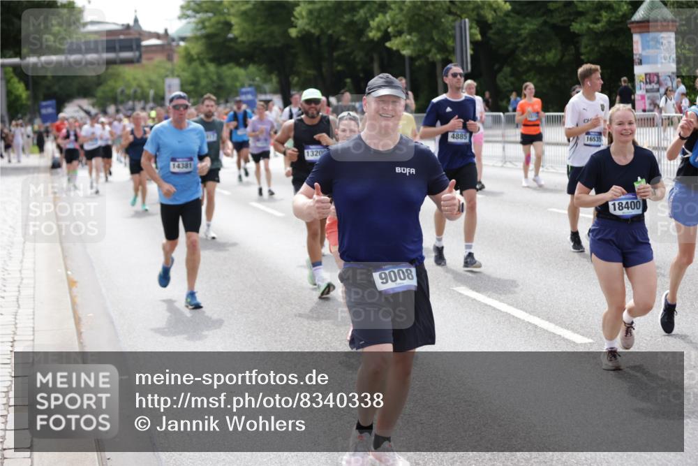 29.06.2025 - hella hamburg halbmarathon Jannik Wohlers http://msf.ph/oto/8340338 29.06.2025 10:41:46 Lombardsbrücke 1039, 1624, 1752, 2145, 2523, 2974, 3276, 3326, 3568, 4329, 4353, 4735, 4736, 4885, 5419, 5671, 6136, 6153, 6837, 6917, 7357, 8014, 8459, 8712, 8908, 9008, 9223, 9370, 10027, 10734, 10842, 11024, 11074, 11075, 11207, 11464, 11468, 11840, 11841, 12162, 12403, 12682, 12725, 12854, 12903, 12904, 13205, 13456, 13715, 13952, 13953, 14108, 14129, 14158, 14328, 14381, 14486, 14530, 14585, 15155, 15311, 16743, 17423, 18137 meine-sportfotos.de