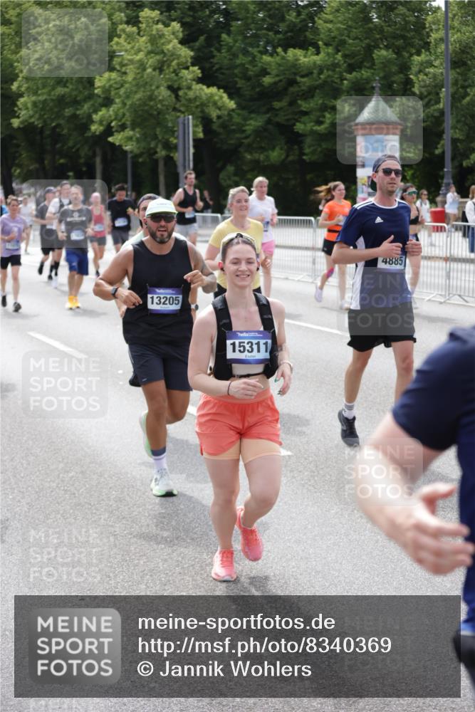 29.06.2025 - hella hamburg halbmarathon Jannik Wohlers http://msf.ph/oto/8340369 29.06.2025 10:41:47 Lombardsbrücke 1039, 1624, 1752, 2145, 2523, 2974, 3276, 3326, 3568, 4329, 4353, 4735, 4736, 4885, 5419, 5671, 6136, 6153, 6828, 6837, 6917, 7357, 8014, 8459, 8712, 9008, 9223, 9370, 10027, 10734, 10842, 11074, 11075, 11207, 11464, 11468, 11840, 11841, 12162, 12403, 12682, 12725, 12854, 12903, 12904, 13205, 13456, 13715, 13952, 13953, 14108, 14129, 14158, 14328, 14381, 14486, 14530, 14585, 15155, 15311, 16743, 17423, 18137 meine-sportfotos.de