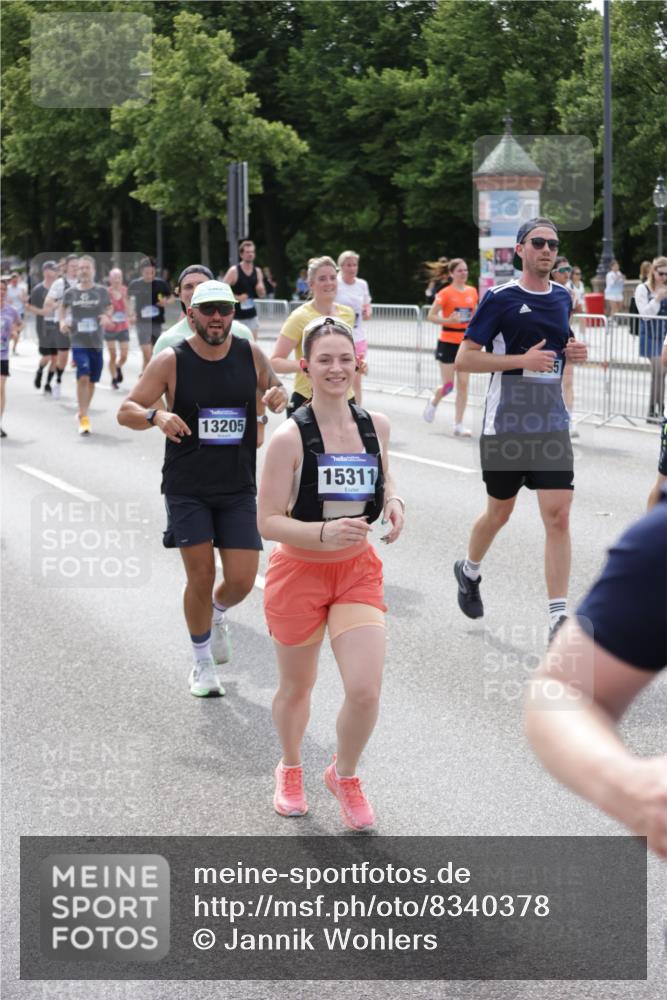 29.06.2025 - hella hamburg halbmarathon Jannik Wohlers http://msf.ph/oto/8340378 29.06.2025 10:41:47 Lombardsbrücke 1039, 1624, 1752, 2145, 2523, 2974, 3276, 3326, 3568, 4329, 4353, 4735, 4736, 4885, 5419, 5671, 6136, 6153, 6828, 6837, 6917, 7357, 8014, 8459, 8712, 9008, 9223, 9370, 10027, 10734, 10842, 11074, 11075, 11207, 11464, 11468, 11840, 11841, 12162, 12403, 12682, 12725, 12854, 12903, 12904, 13205, 13456, 13715, 13952, 13953, 14108, 14129, 14158, 14328, 14381, 14486, 14530, 14585, 15155, 15311, 16743, 17423, 18137 meine-sportfotos.de