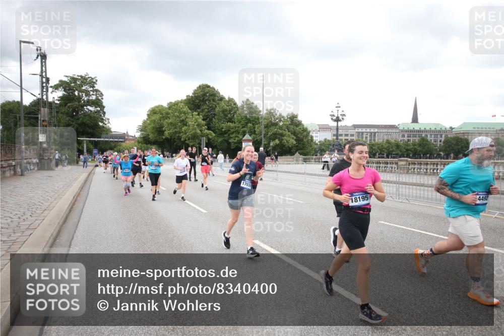 29.06.2025 - hella hamburg halbmarathon Jannik Wohlers http://msf.ph/oto/8340400 29.06.2025 10:55:35 Lombardsbrücke 1909, 2793, 3268, 4265, 4354, 4470, 4473, 4836, 4896, 5306, 5994, 6055, 6056, 6113, 6494, 6594, 7516, 7616, 7969, 8005, 8110, 8305, 8532, 8533, 9838, 9861, 9865, 10449, 10640, 11903, 11962, 11963, 12267, 13055, 13627, 14124, 14142, 14221, 14280, 14281, 14492, 15173, 15199, 15272, 15763, 15764, 16413, 16960, 17038, 17039, 17168, 18195, 18329 meine-sportfotos.de