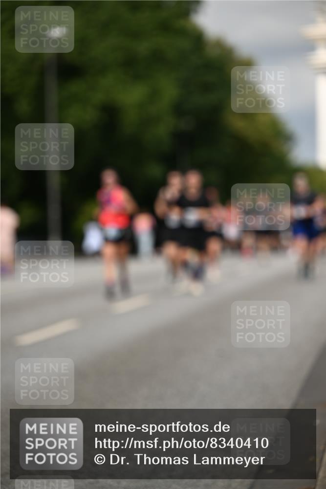 29.06.2025 - hella hamburg halbmarathon Dr. Thomas Lammeyer http://msf.ph/oto/8340410 29.06.2025 10:18:01 Kennedybrücke 1406, 1747, 2891, 2990, 3939, 4032, 4962, 5546, 5719, 6089, 7462, 7802, 7991, 8001, 8147, 8673, 9141, 9845, 9886, 10442, 10443, 11355 meine-sportfotos.de