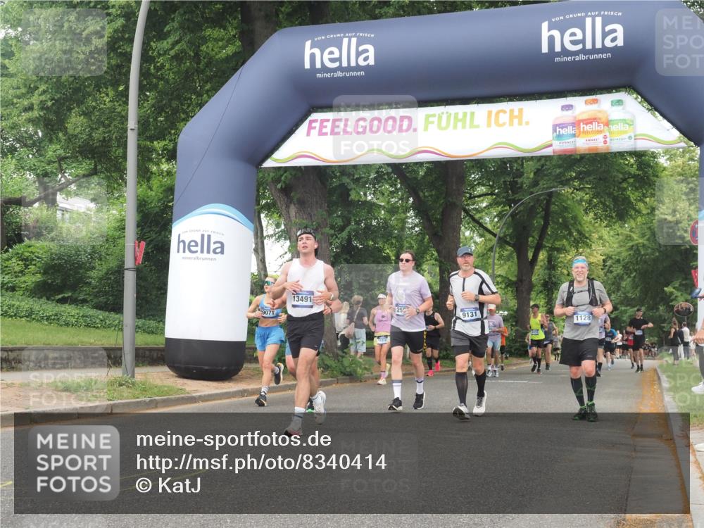 29.06.2025 - hella hamburg halbmarathon KatJ http://msf.ph/oto/8340414 29.06.2025 10:48:24 Zwischen KM18-KM19 1128, 2591, 5613, 8177 meine-sportfotos.de