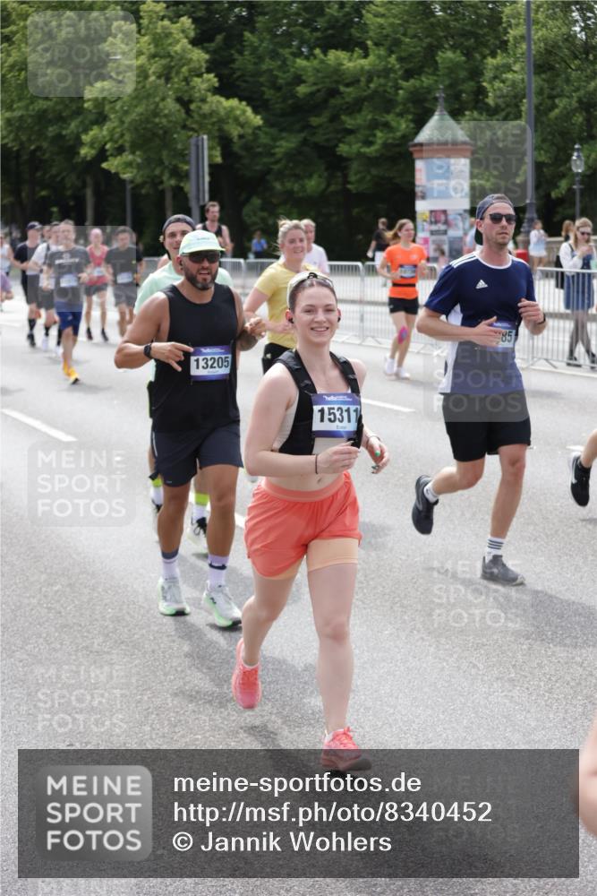 29.06.2025 - hella hamburg halbmarathon Jannik Wohlers http://msf.ph/oto/8340452 29.06.2025 10:41:47 Lombardsbrücke 1039, 1624, 1752, 2145, 2523, 2974, 3276, 3326, 3568, 4329, 4353, 4735, 4736, 4885, 5419, 5671, 6136, 6153, 6828, 6837, 6917, 7357, 8014, 8459, 8712, 9008, 9223, 9370, 10027, 10734, 10842, 11074, 11075, 11207, 11464, 11468, 11840, 11841, 12162, 12403, 12682, 12725, 12854, 12903, 12904, 13205, 13456, 13715, 13952, 13953, 14108, 14129, 14158, 14328, 14381, 14486, 14530, 14585, 15155, 15311, 16743, 17423, 18137 meine-sportfotos.de