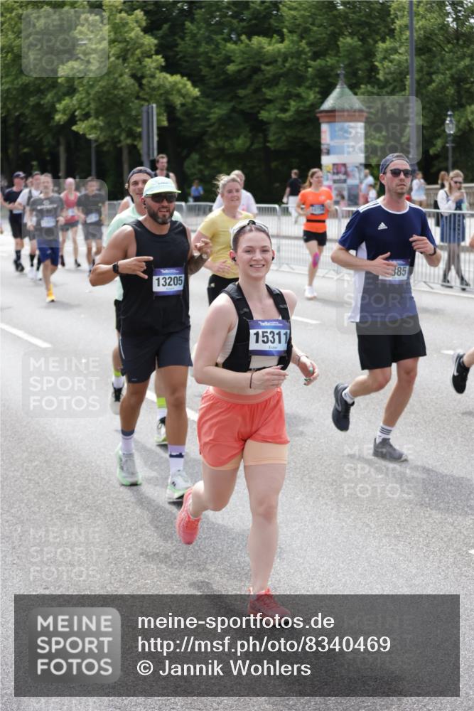 29.06.2025 - hella hamburg halbmarathon Jannik Wohlers http://msf.ph/oto/8340469 29.06.2025 10:41:47 Lombardsbrücke 1039, 1624, 1752, 2145, 2523, 2974, 3276, 3326, 3568, 4329, 4353, 4735, 4736, 4885, 5419, 5671, 6136, 6153, 6828, 6837, 6917, 7357, 8014, 8459, 8712, 9008, 9223, 9370, 10027, 10734, 10842, 11074, 11075, 11207, 11464, 11468, 11840, 11841, 12162, 12403, 12682, 12725, 12854, 12903, 12904, 13205, 13456, 13715, 13952, 13953, 14108, 14129, 14158, 14328, 14381, 14486, 14530, 14585, 15155, 15311, 16743, 17423, 18137 meine-sportfotos.de