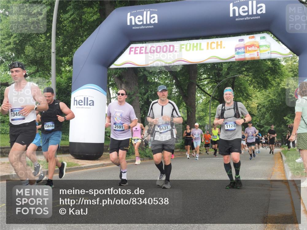 29.06.2025 - hella hamburg halbmarathon KatJ http://msf.ph/oto/8340538 29.06.2025 10:48:25 Zwischen KM18-KM19 1128, 2591 meine-sportfotos.de