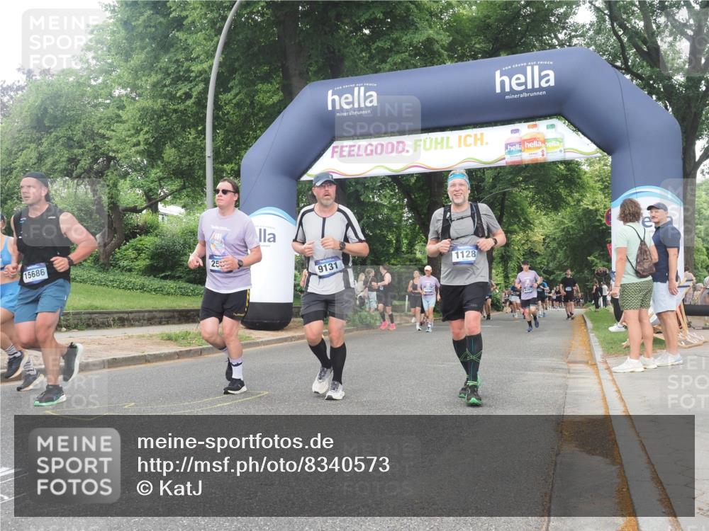 29.06.2025 - hella hamburg halbmarathon KatJ http://msf.ph/oto/8340573 29.06.2025 10:48:26 Zwischen KM18-KM19 1128, 2591 meine-sportfotos.de