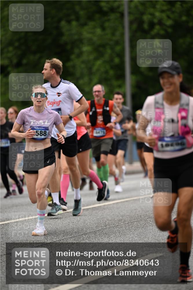 29.06.2025 - hella hamburg halbmarathon Dr. Thomas Lammeyer http://msf.ph/oto/8340643 29.06.2025 10:40:16 Kennedybrücke 1036, 1102, 1183, 1284, 1336, 1717, 2352, 2588, 2827, 3243, 3741, 3990, 4413, 4902, 4937, 5012, 5240, 5531, 6021, 6381, 6845, 6896, 7111, 7275, 7927, 8356, 8947, 10047, 10119, 10336, 10341, 10567, 11010, 11187, 11198 meine-sportfotos.de