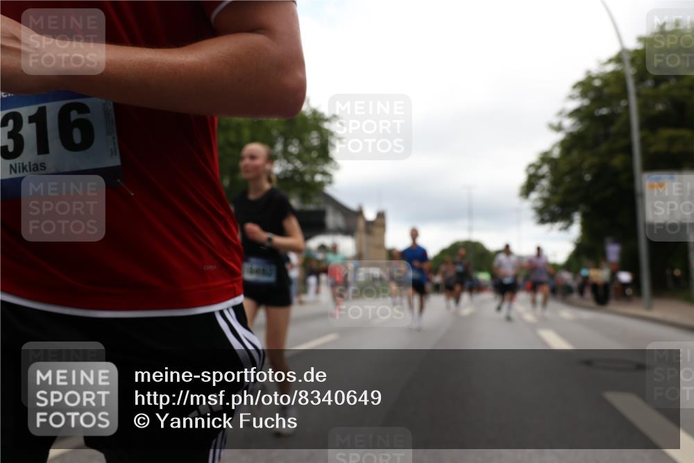29.06.2025 - hella hamburg halbmarathon Yannick Fuchs http://msf.ph/oto/8340649 29.06.2025 10:52:10 20KM 1319, 1595, 1833, 2250, 2488, 2656, 2840, 2907, 3251, 3859, 4319, 4502, 4632, 4708, 5277, 5341, 5926, 6104, 6138, 6147, 6592, 6595, 7082, 7138, 7189, 7856, 8322, 8585, 9230, 9316, 9485, 10020, 10319, 10788, 11394, 11645, 11846, 12378, 12495, 12585, 12879, 13287, 13512, 13694, 13816, 13880, 14266, 14571, 15197, 15434, 15527, 16189, 16531, 17405, 17415, 17531, 17827, 18068, 18180, 18492, 18501, 18587, 18727, 18891 meine-sportfotos.de