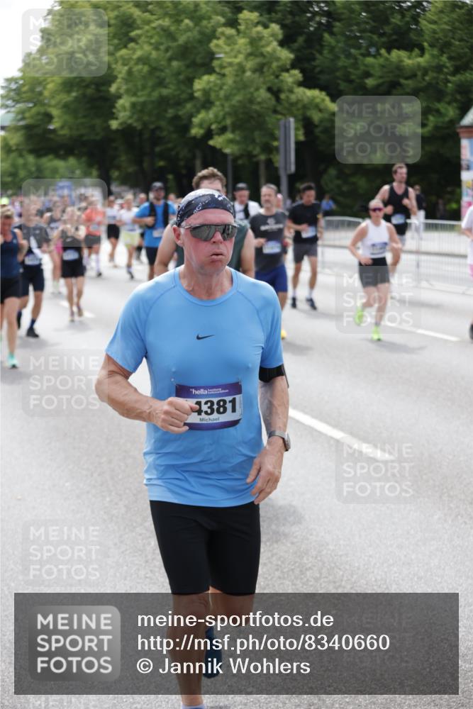 29.06.2025 - hella hamburg halbmarathon Jannik Wohlers http://msf.ph/oto/8340660 29.06.2025 10:41:49 Lombardsbrücke 1039, 1150, 1360, 1624, 1752, 2145, 2523, 2974, 3276, 3326, 3568, 4329, 4353, 4735, 4736, 4885, 4891, 4892, 5419, 5671, 6136, 6828, 6837, 6917, 7357, 7557, 8014, 8459, 8712, 9008, 9223, 9370, 10027, 10734, 10842, 11074, 11075, 11464, 11468, 11840, 11841, 12162, 12403, 12682, 12725, 12854, 12903, 12904, 13205, 13250, 13456, 13715, 13952, 13953, 14108, 14129, 14158, 14328, 14381, 14405, 14486, 14530, 14585, 15155, 15311, 16743, 17423 meine-sportfotos.de
