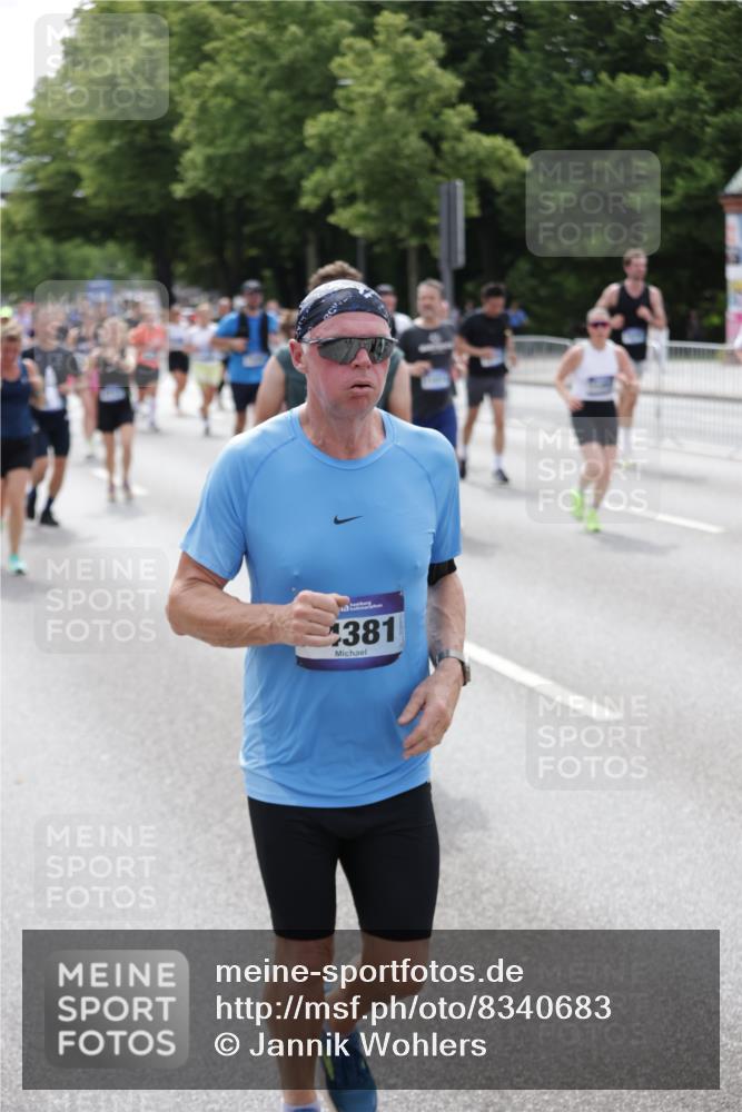 29.06.2025 - hella hamburg halbmarathon Jannik Wohlers http://msf.ph/oto/8340683 29.06.2025 10:41:49 Lombardsbrücke 1039, 1150, 1360, 1624, 1752, 2145, 2523, 2974, 3276, 3326, 3568, 4329, 4353, 4735, 4736, 4885, 4891, 4892, 5419, 5671, 6136, 6828, 6837, 6917, 7357, 7557, 8014, 8459, 8712, 9008, 9223, 9370, 10027, 10734, 10842, 11074, 11075, 11464, 11468, 11840, 11841, 12162, 12403, 12682, 12725, 12854, 12903, 12904, 13205, 13250, 13456, 13715, 13952, 13953, 14108, 14129, 14158, 14328, 14381, 14405, 14486, 14530, 14585, 15155, 15311, 16743, 17423 meine-sportfotos.de