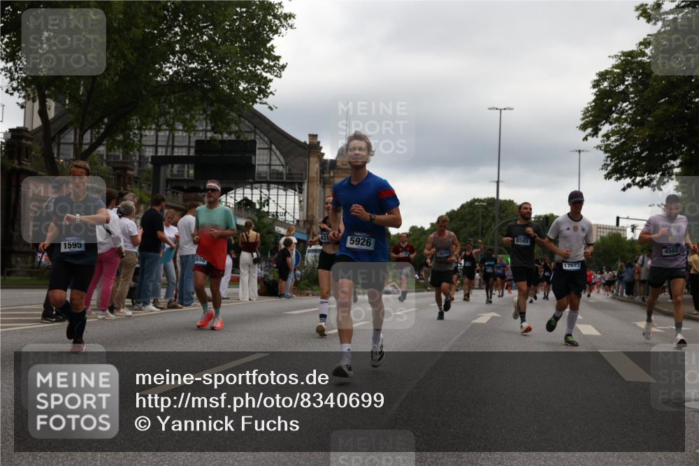 29.06.2025 - hella hamburg halbmarathon Yannick Fuchs http://msf.ph/oto/8340699 29.06.2025 10:52:11 20KM 1319, 1595, 1833, 2250, 2488, 2656, 2840, 2907, 3251, 3859, 4319, 4502, 4550, 4632, 4708, 4767, 5277, 5341, 5926, 6104, 6138, 6147, 6592, 6595, 7082, 7138, 7189, 7856, 8322, 8585, 9230, 9316, 10020, 10319, 10703, 10788, 11394, 11645, 11846, 12378, 12495, 12585, 12879, 13287, 13512, 13694, 13816, 13880, 14266, 14571, 15197, 15434, 15527, 16189, 16531, 17405, 17415, 17531, 17827, 18068, 18180, 18492, 18501, 18587, 18727, 18891 meine-sportfotos.de