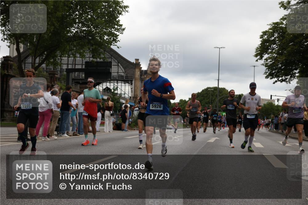 29.06.2025 - hella hamburg halbmarathon Yannick Fuchs http://msf.ph/oto/8340729 29.06.2025 10:52:11 20KM 1319, 1595, 1833, 2250, 2488, 2656, 2840, 2907, 3251, 3859, 4319, 4502, 4550, 4632, 4708, 4767, 5277, 5341, 5926, 6104, 6138, 6147, 6592, 6595, 7082, 7138, 7189, 7856, 8322, 8585, 9230, 9316, 10020, 10319, 10703, 10788, 11394, 11645, 11846, 12378, 12495, 12585, 12879, 13287, 13512, 13694, 13816, 13880, 14266, 14571, 15197, 15434, 15527, 16189, 16531, 17405, 17415, 17531, 17827, 18068, 18180, 18492, 18501, 18587, 18727, 18891 meine-sportfotos.de