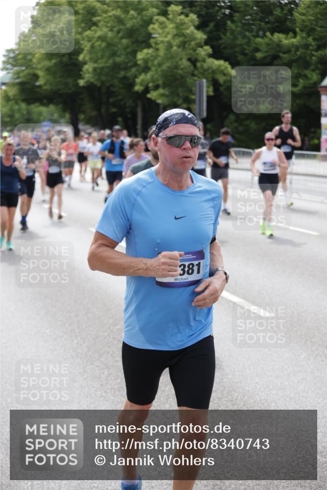 29.06.2025 - hella hamburg halbmarathon Jannik Wohlers http://msf.ph/oto/8340743 29.06.2025 10:41:49 Lombardsbrücke 1039, 1150, 1360, 1624, 1752, 2145, 2523, 2974, 3276, 3326, 3568, 4329, 4353, 4735, 4736, 4885, 4891, 4892, 5419, 5671, 6136, 6828, 6837, 6917, 7357, 7557, 8014, 8459, 8712, 9008, 9223, 9370, 10027, 10734, 10842, 11074, 11075, 11464, 11468, 11840, 11841, 12162, 12403, 12682, 12725, 12854, 12903, 12904, 13205, 13250, 13456, 13715, 13952, 13953, 14108, 14129, 14158, 14328, 14381, 14405, 14486, 14530, 14585, 15155, 15311, 16743, 17423 meine-sportfotos.de